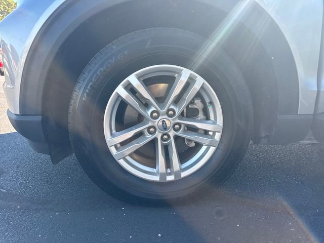 Used 2023 Ford Explorer XLT image 29