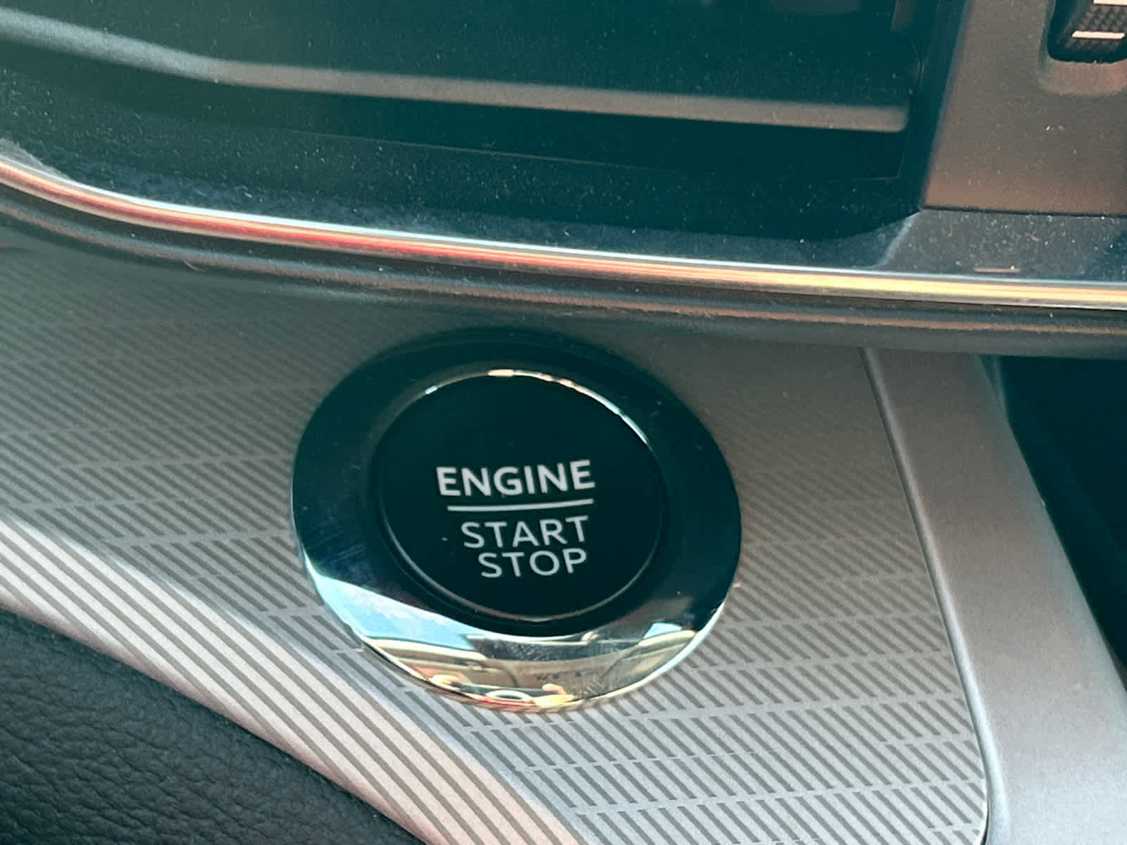 Used 2023 Ford Explorer XLT w/ Equipment Group 202A image 28