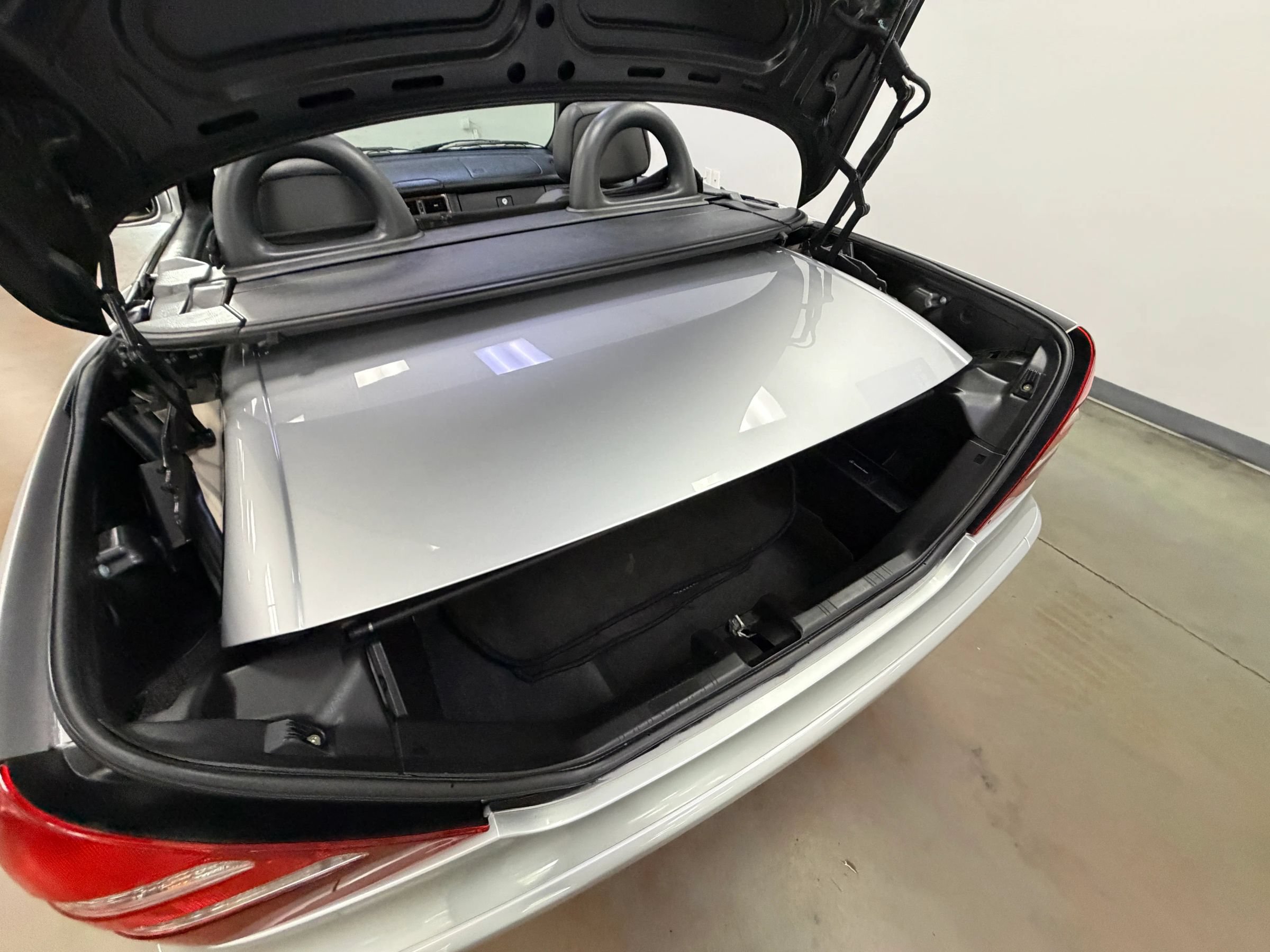 Used 2001 Mercedes-Benz SLK 320 image 19