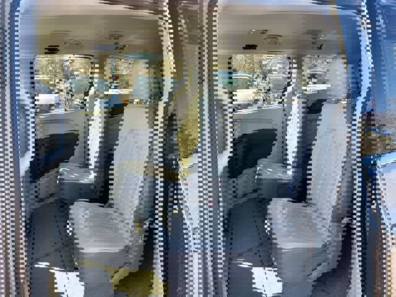 Used 2018 Chrysler Pacifica Touring-L image 24