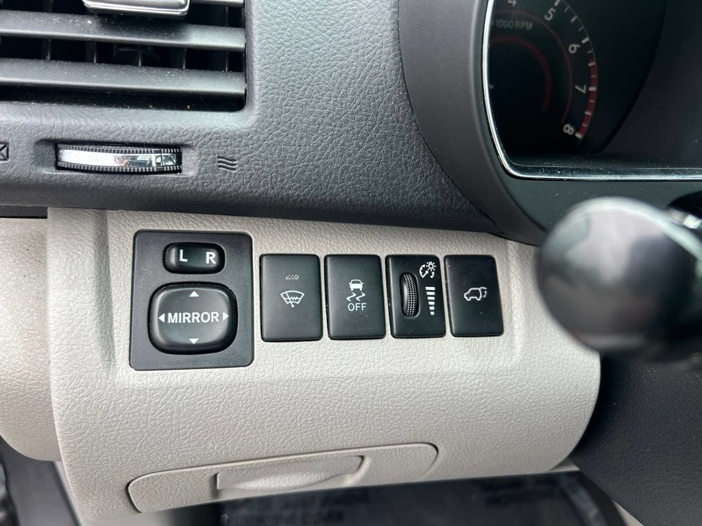 Used 2012 Toyota Highlander Limited w/ Tow Pkg AWD/4WD image 22