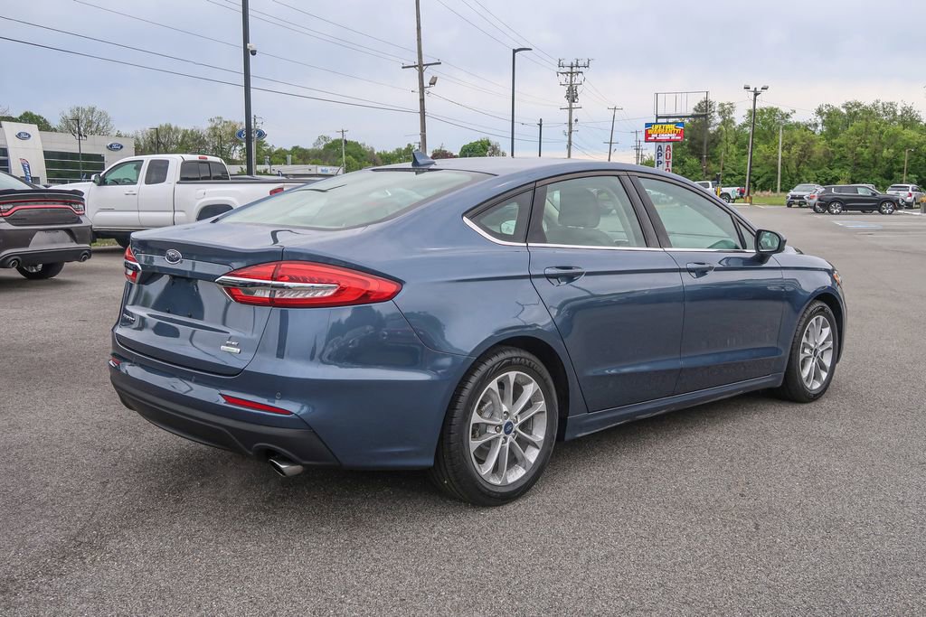 Used 2019 Ford Fusion SE FWD image 10