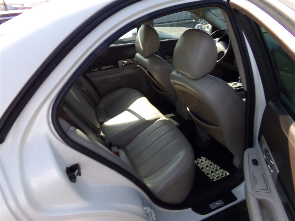 Used 2003 Lincoln LS image 7