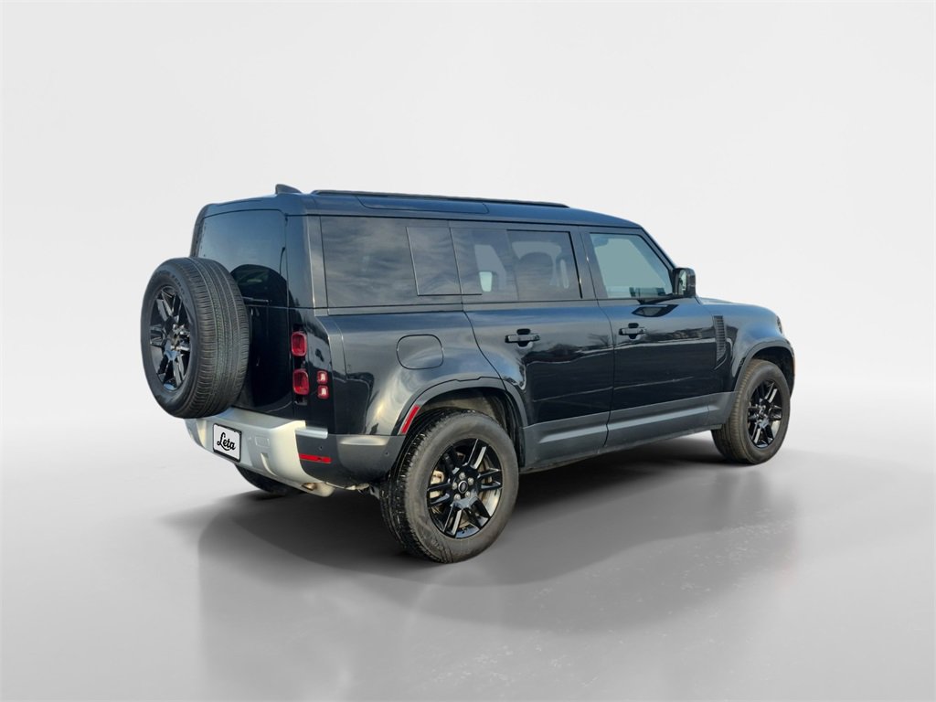 Used 2025 Land Rover Defender 110 S image 4