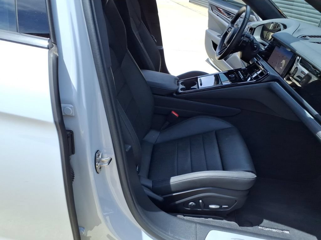 Certified 2024 Porsche Panamera RWD image 19