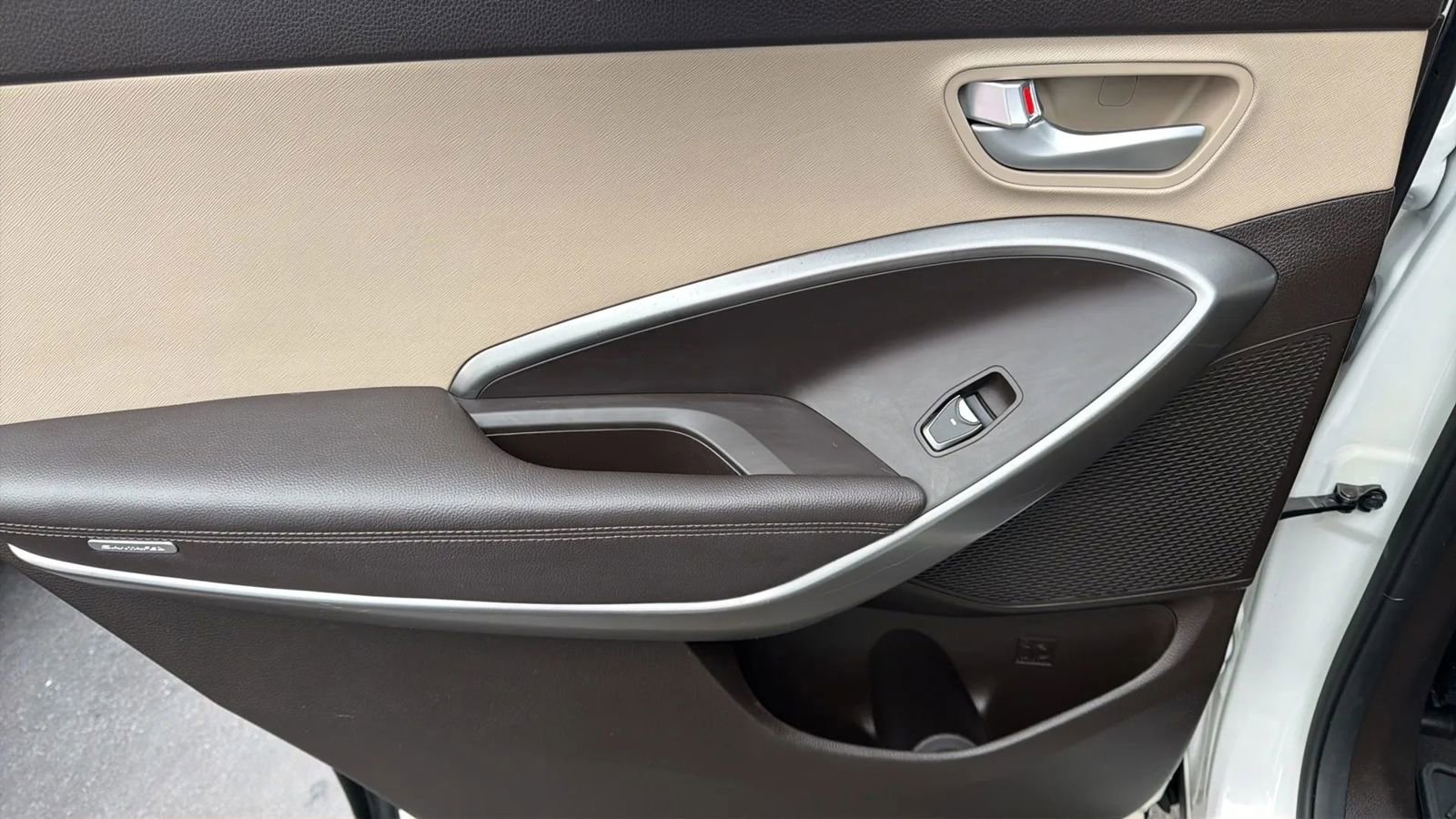 Used 2017 Hyundai Santa Fe SE image 39