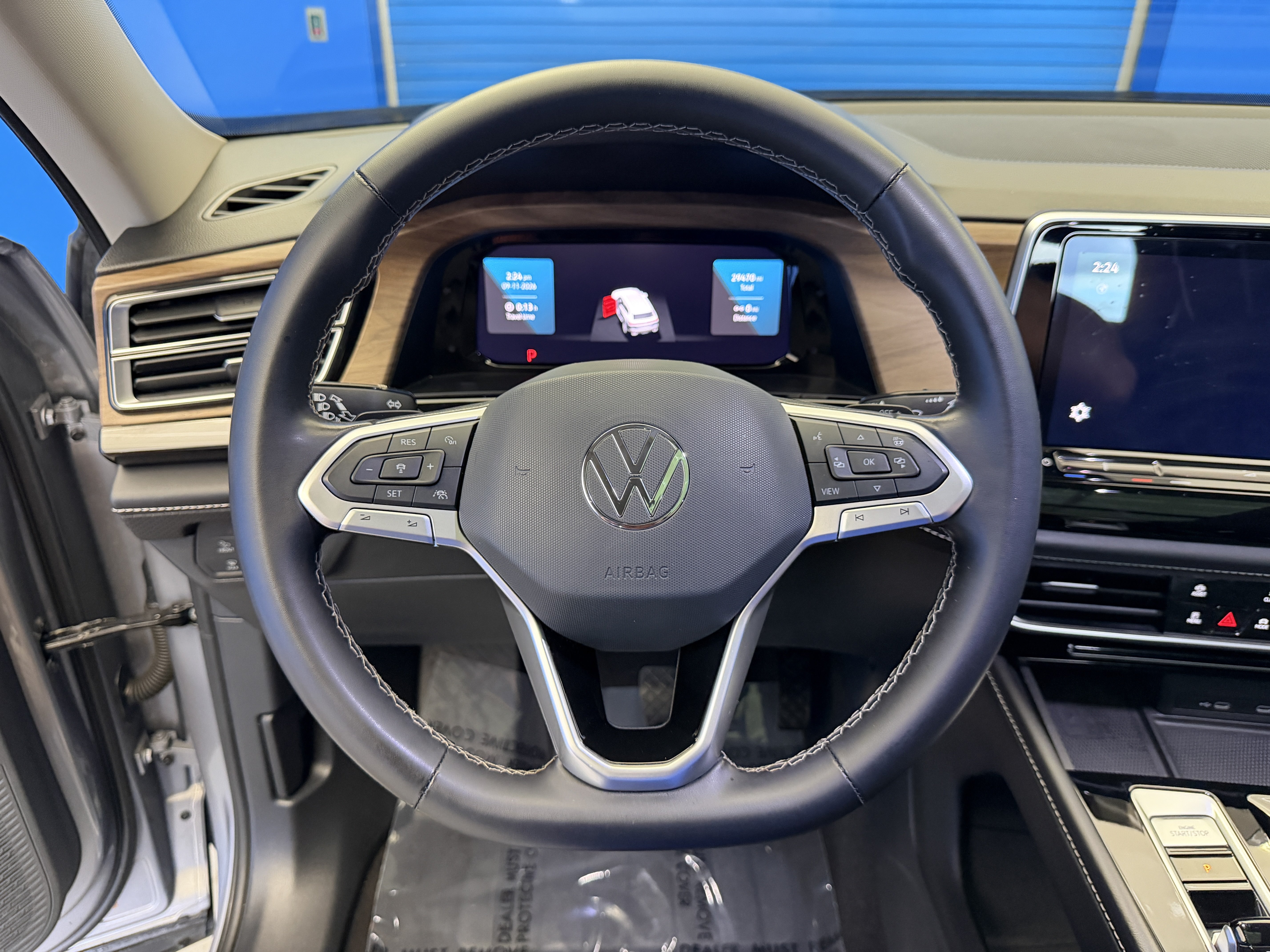 Certified 2024 Volkswagen Atlas SE FWD image 14