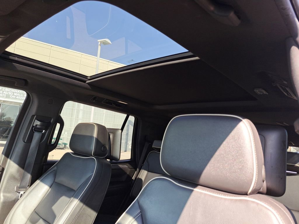 Used 2021 GMC Yukon SLT w/ SLT Premium Package image 25