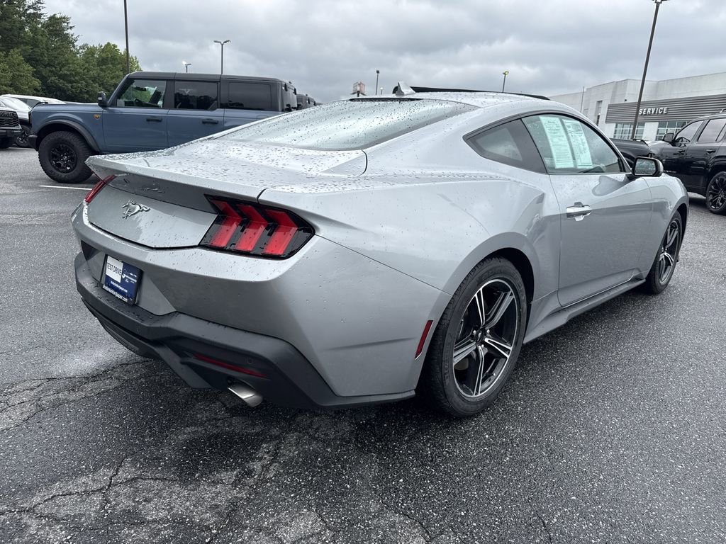 Used 2024 Ford Mustang Coupe RWD image 7
