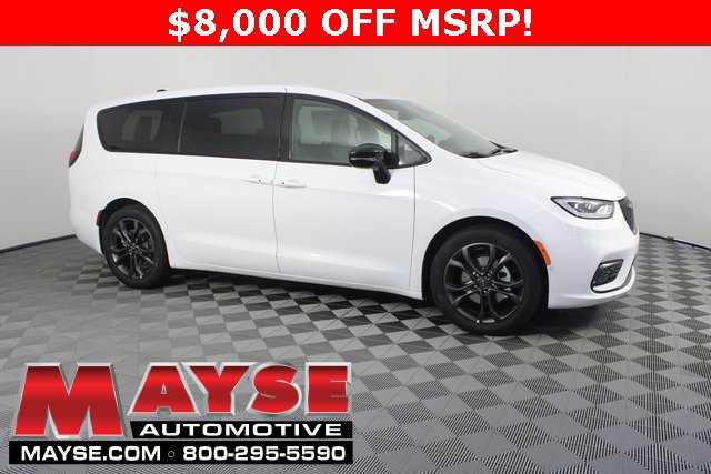 New 2026 Chrysler Pacifica Select