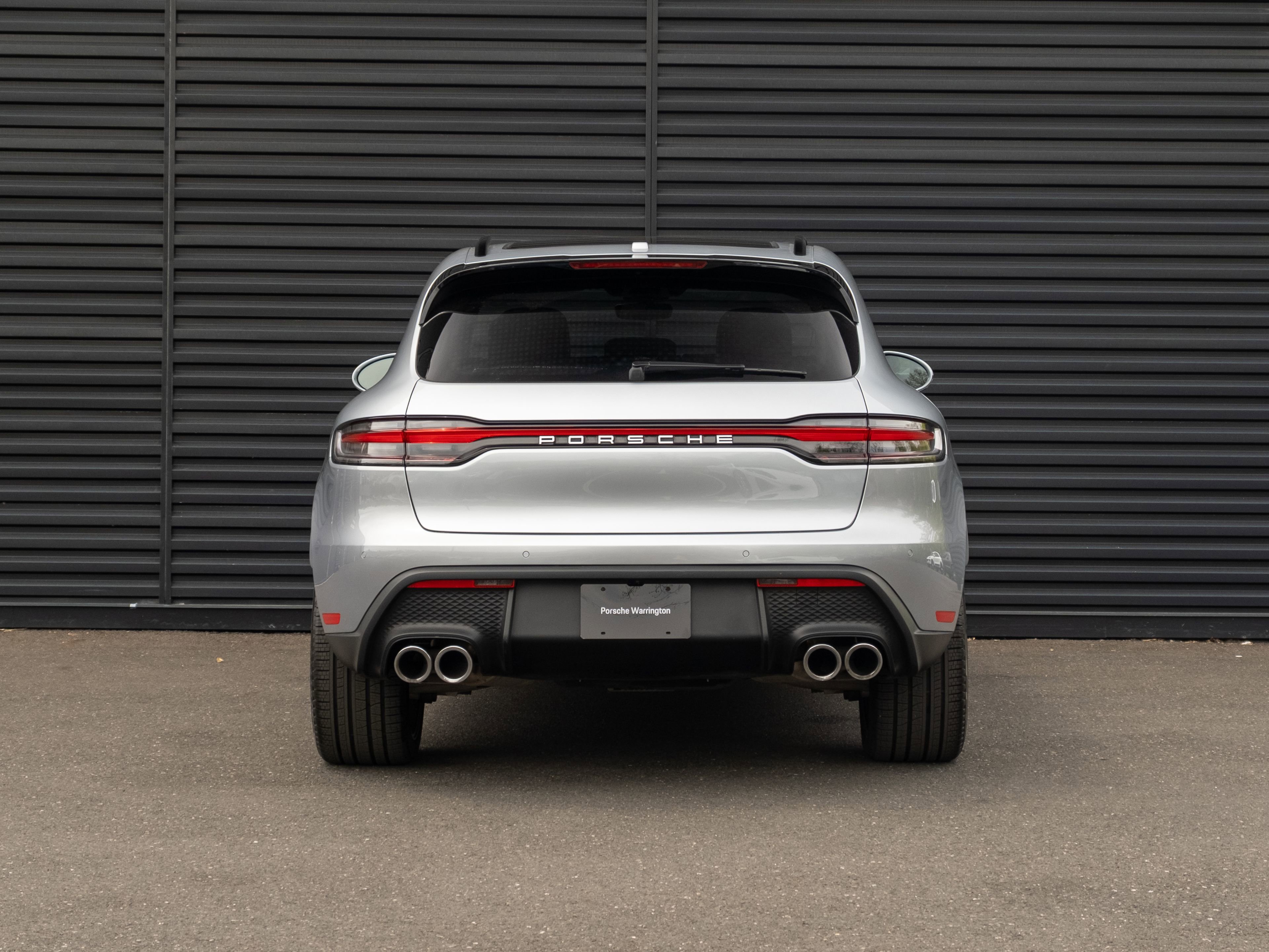 Certified 2026 Porsche Macan AWD/4WD image 7