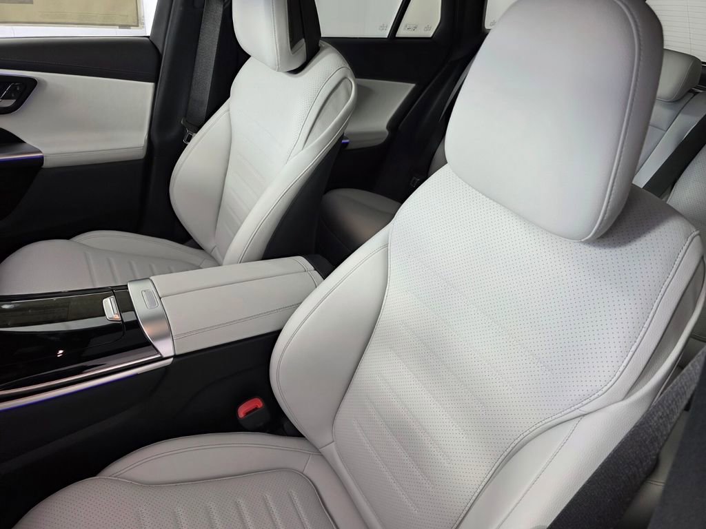 New 2026 Mercedes-Benz GLC 300 image 8