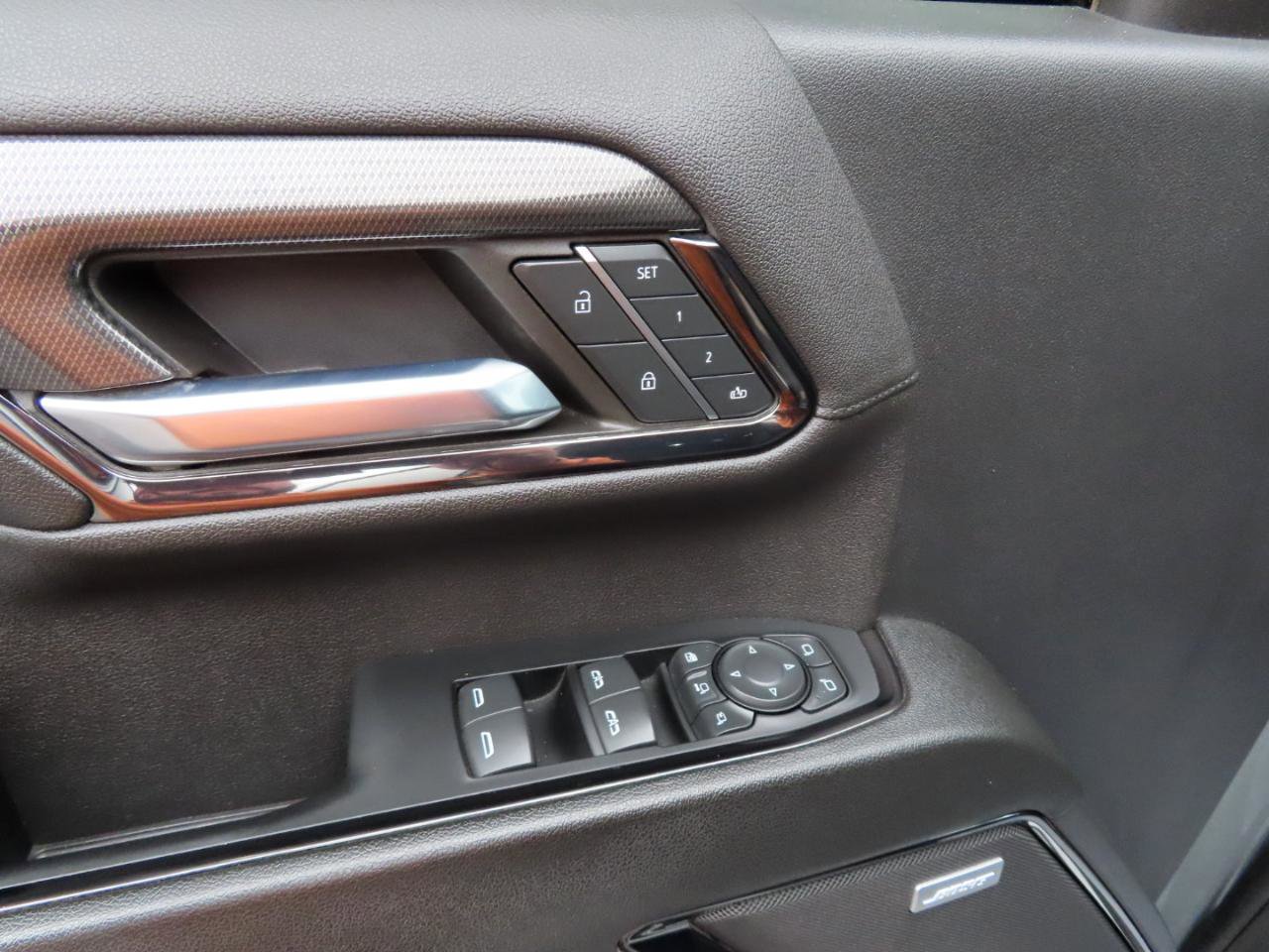 Used 2024 GMC Sierra 2500 AT4 w/ AT4 Premium Plus Package image 27