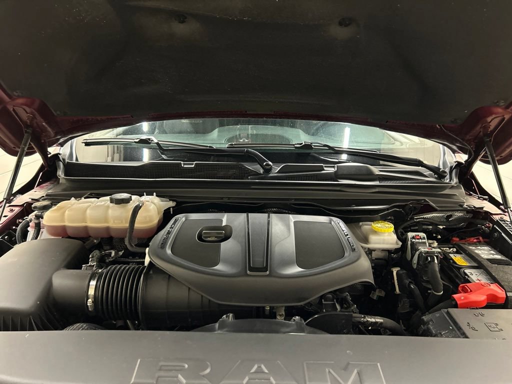 Used 2026 RAM 1500 Laramie AWD/4WD image 12