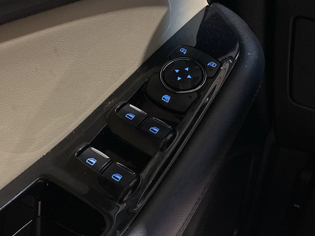 Used 2019 Ford Edge SEL w/ Equipment Group 201A image 9