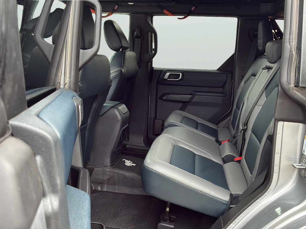 Used 2024 Ford Bronco Outer Banks AWD/4WD image 16