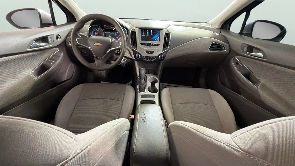 Used 2017 Chevrolet Cruze LS FWD image 29