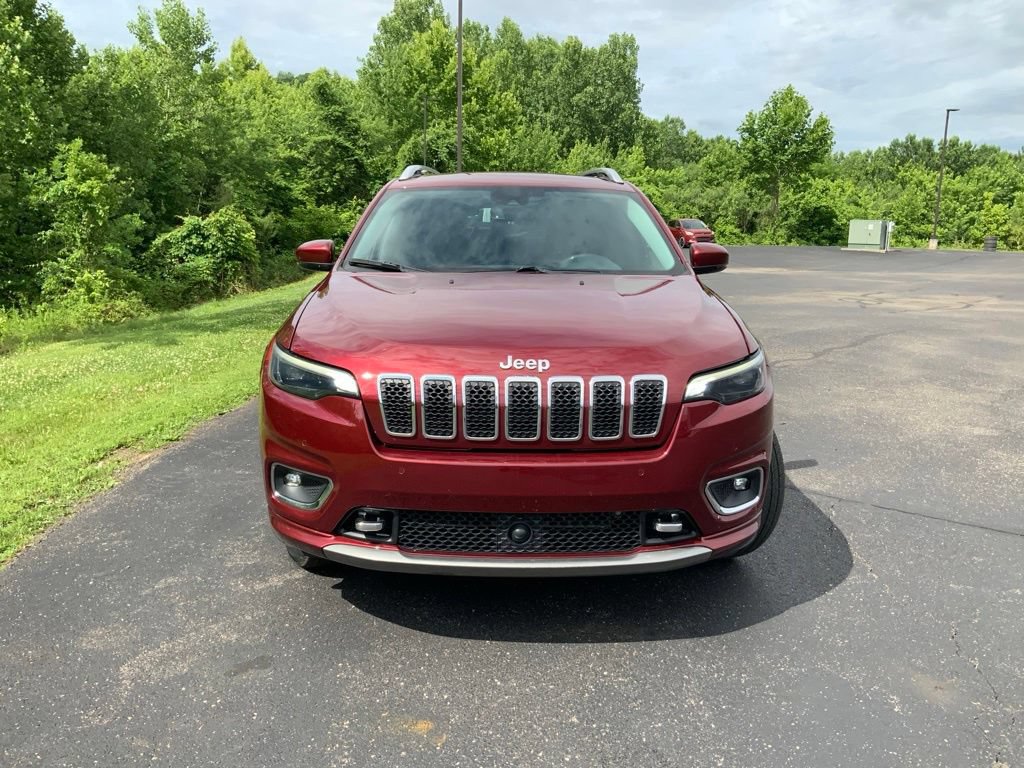 Used 2019 Jeep Cherokee Overland w/ Technology Group AWD/4WD image 4