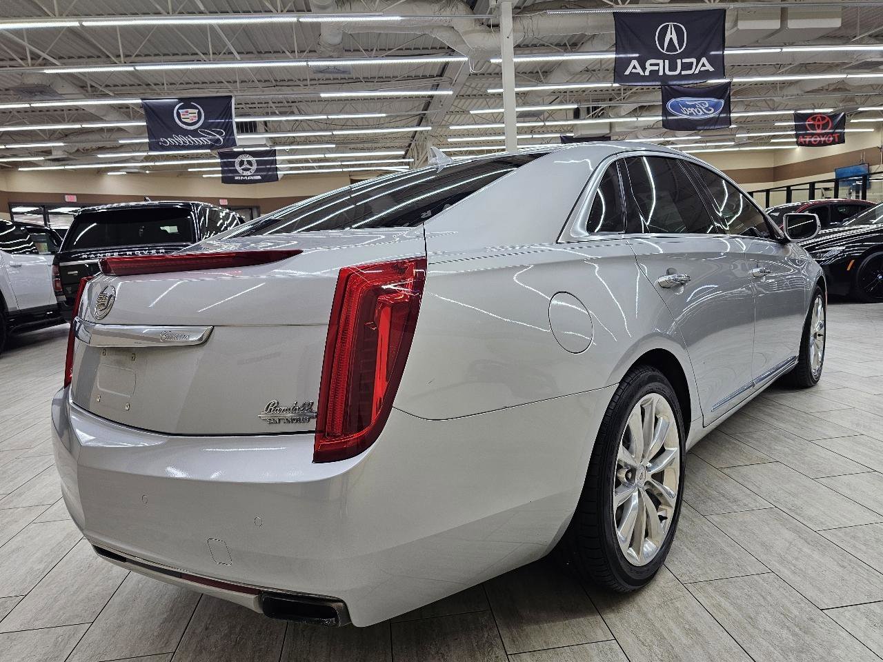 Used 2014 Cadillac XTS Luxury image 6