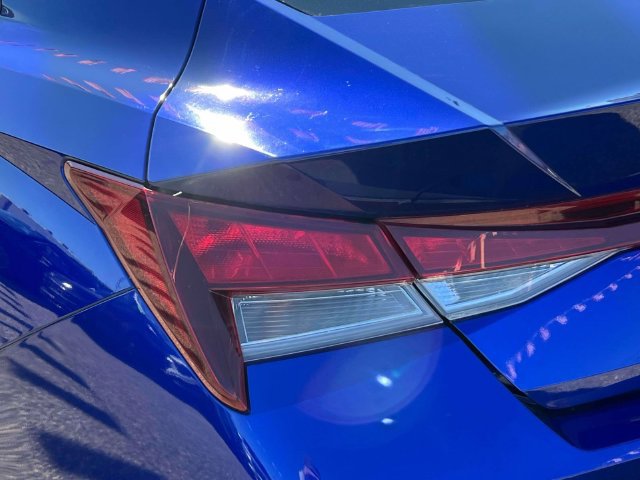 Used 2023 Hyundai Elantra SEL w/ Convenience Package FWD image 11