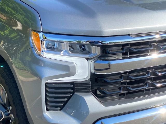 Used 2023 Chevrolet Silverado 1500 LT AWD/4WD image 4
