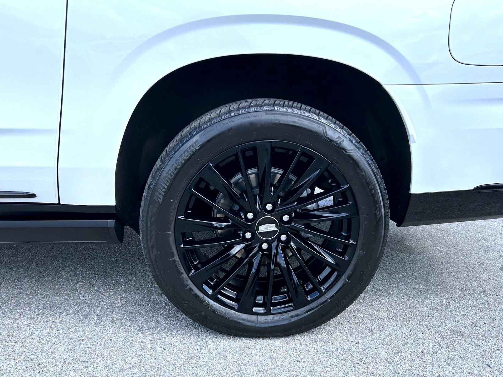 Certified 2025 Cadillac Escalade ESV Premium Luxury w/ Touring Package AWD/4WD image 24