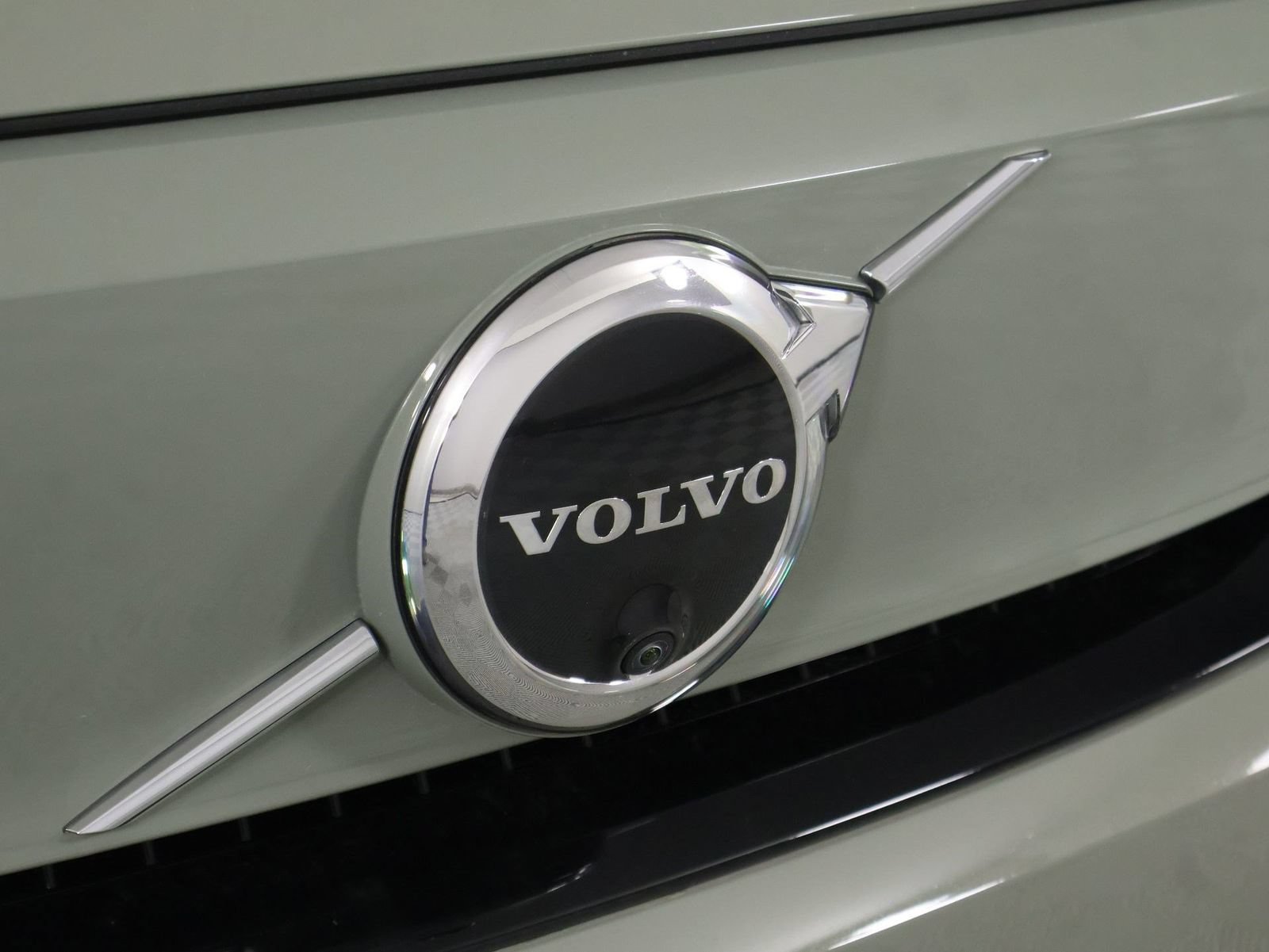 Used 2023 Volvo C40 P8 Recharge Ultimate w/ Protection Package Premier AWD/4WD image 25