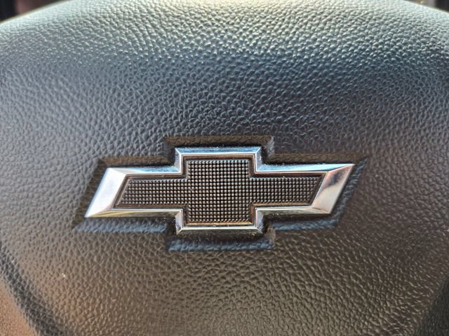 Used 2025 Chevrolet Trax RS w/ Sunroof Package FWD image 33