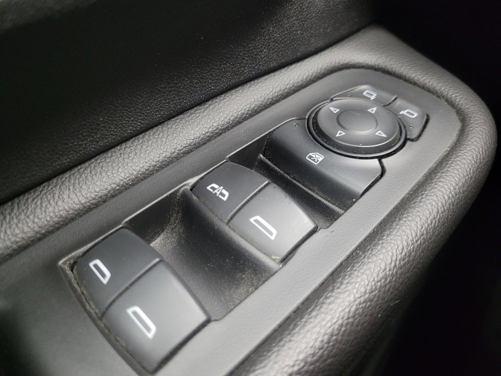 Used 2019 GMC Terrain SLE image 27