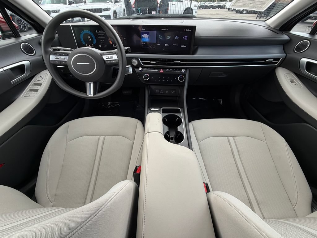 Used 2025 Hyundai Sonata SEL FWD image 12