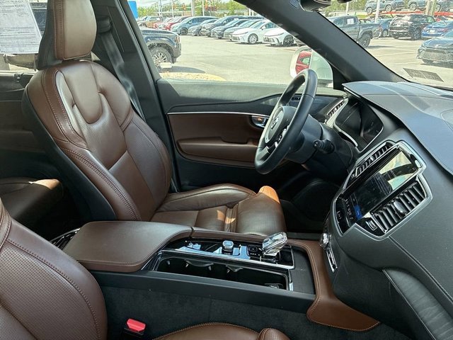 Used 2023 Volvo XC90 B6 Ultimate w/ Protection Package Premier image 21