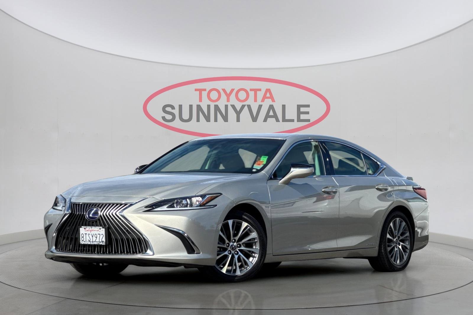 Used 2020 Lexus ES 300h w/ Premium Package