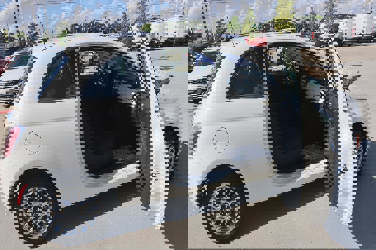 Used 2015 FIAT 500 Pop image 9