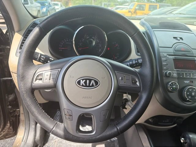 Used 2011 Kia Soul ! FWD image 9