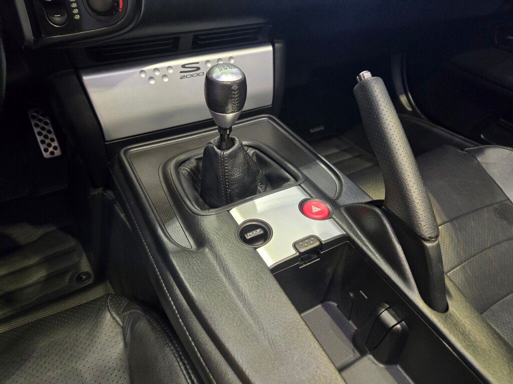 Used 2005 Honda S2000 image 20
