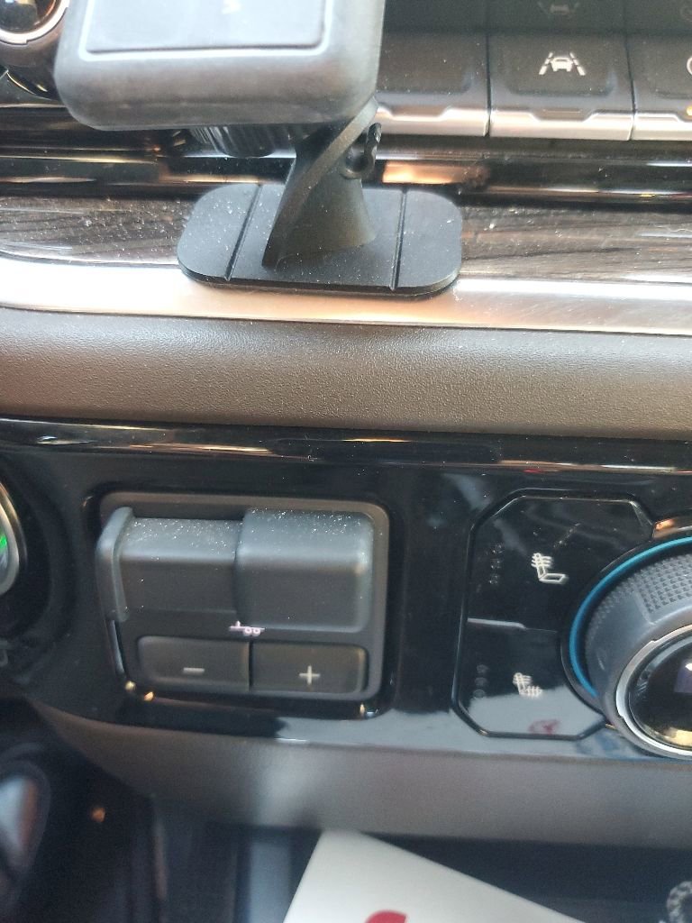 Used 2022 Chevrolet Silverado 1500 RST w/ Convenience Package II AWD/4WD image 23