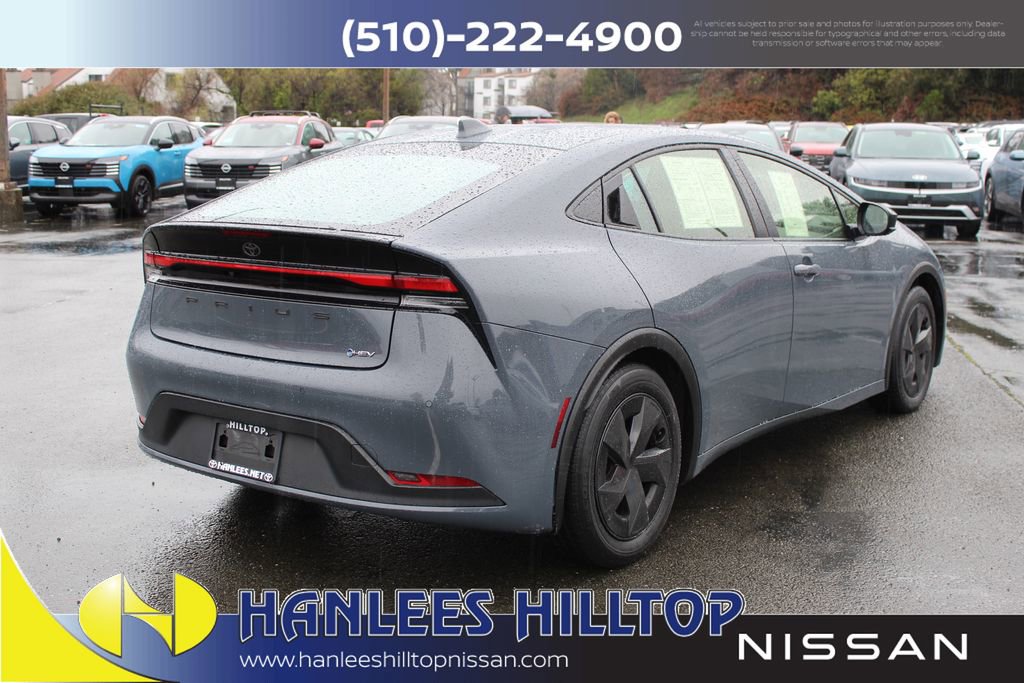Used 2024 Toyota Prius LE image 6