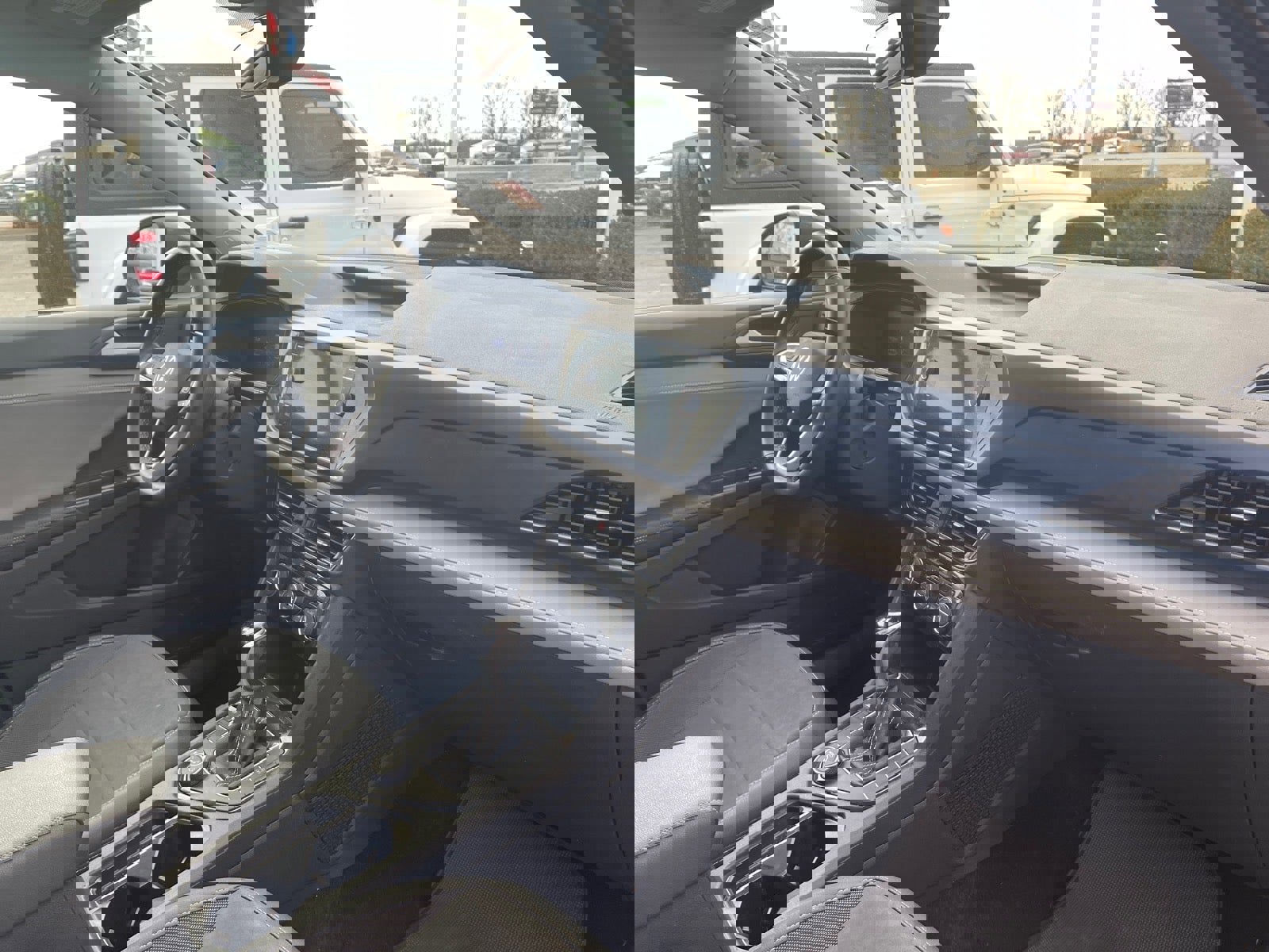 Used 2024 Volkswagen Taos SE image 21