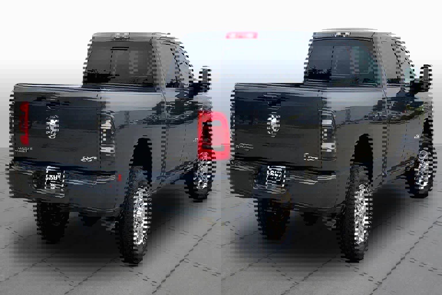 Used 2024 RAM 2500 Laramie AWD/4WD image 13