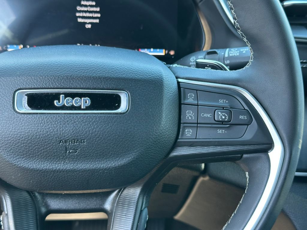 Used 2024 Jeep Grand Cherokee L Laredo AWD/4WD image 19