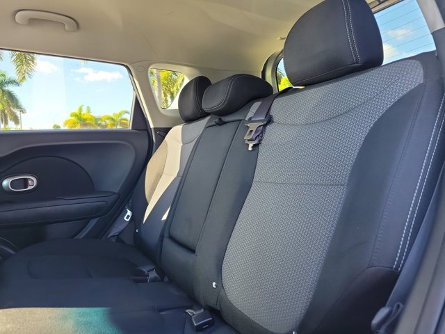 Used 2018 Kia Soul + image 8