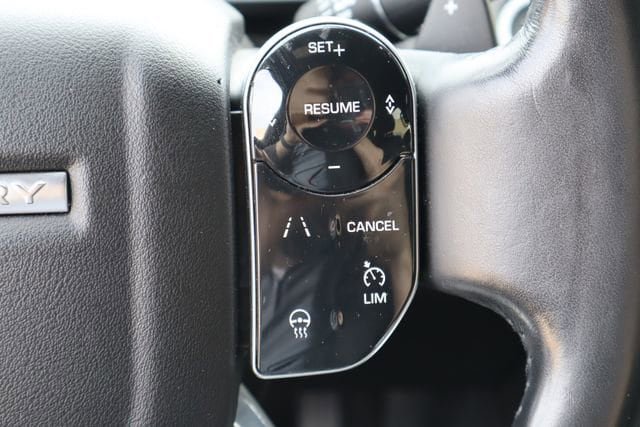 Used 2019 Land Rover Discovery HSE AWD/4WD image 14