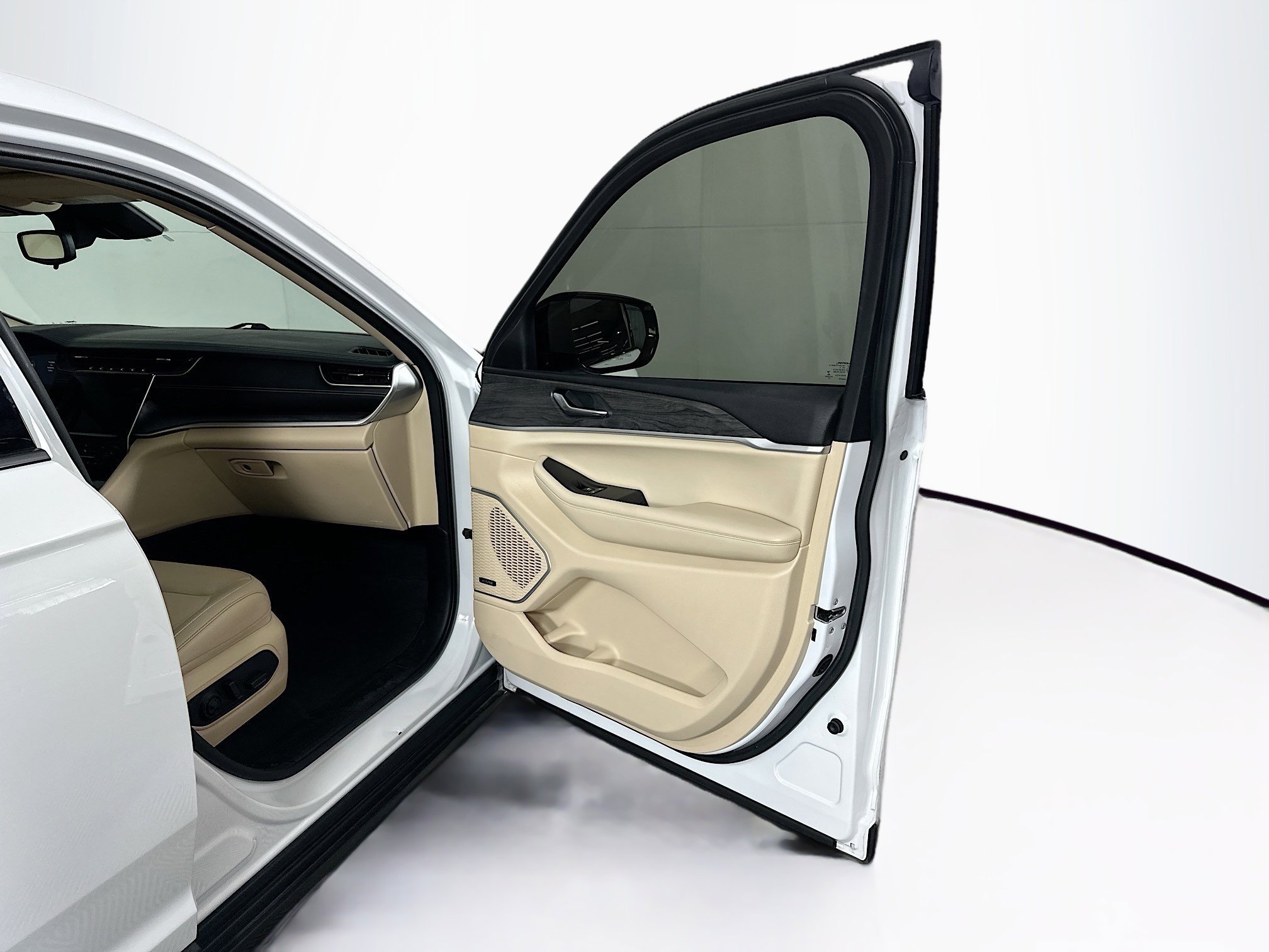 Used 2021 Jeep Grand Cherokee L Limited image 34