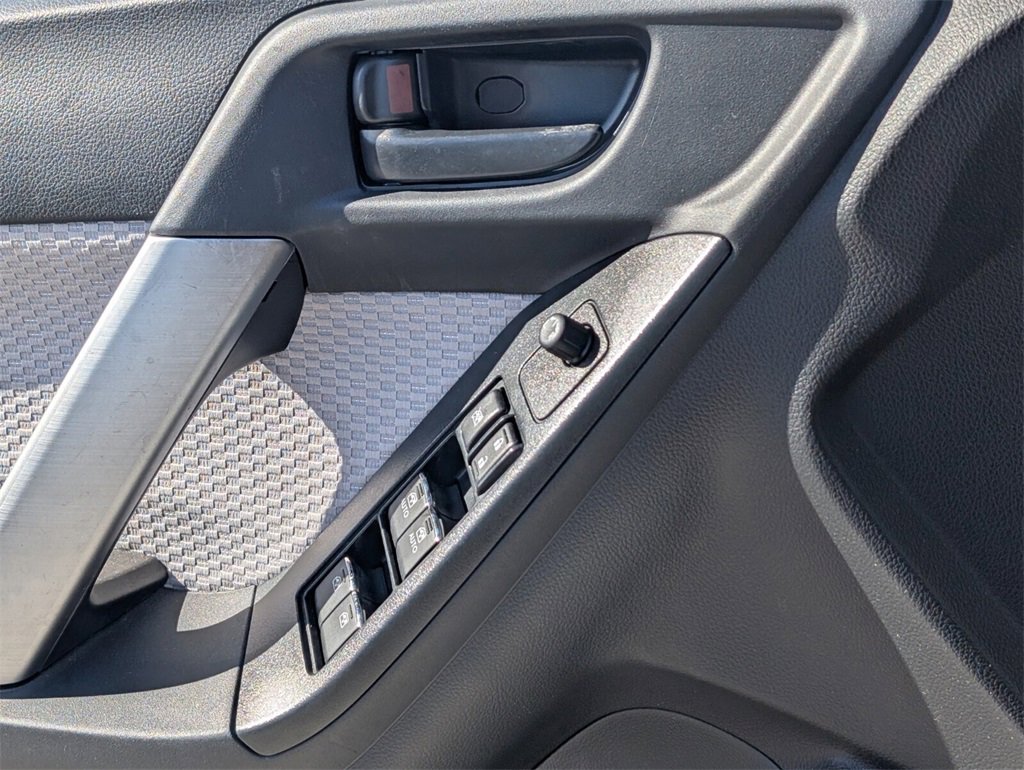 Used 2017 Subaru Forester 2.5i Premium image 30