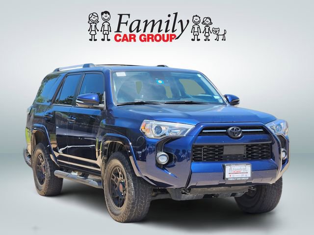 Used 2023 Toyota 4Runner SR5 Premium w/ Moonroof Package AWD/4WD image 2