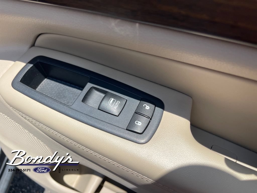 Used 2015 Jeep Grand Cherokee Laredo w/ Quick Order Package 23E RWD image 20