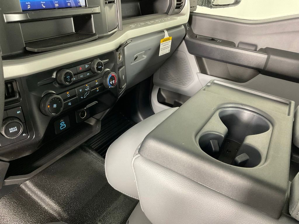 New 2026 Ford F350 XL AWD/4WD image 19