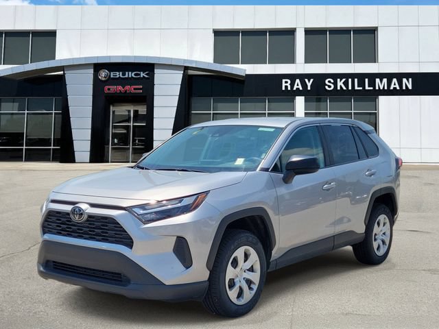 Used 2025 Toyota RAV4 LE FWD image 3