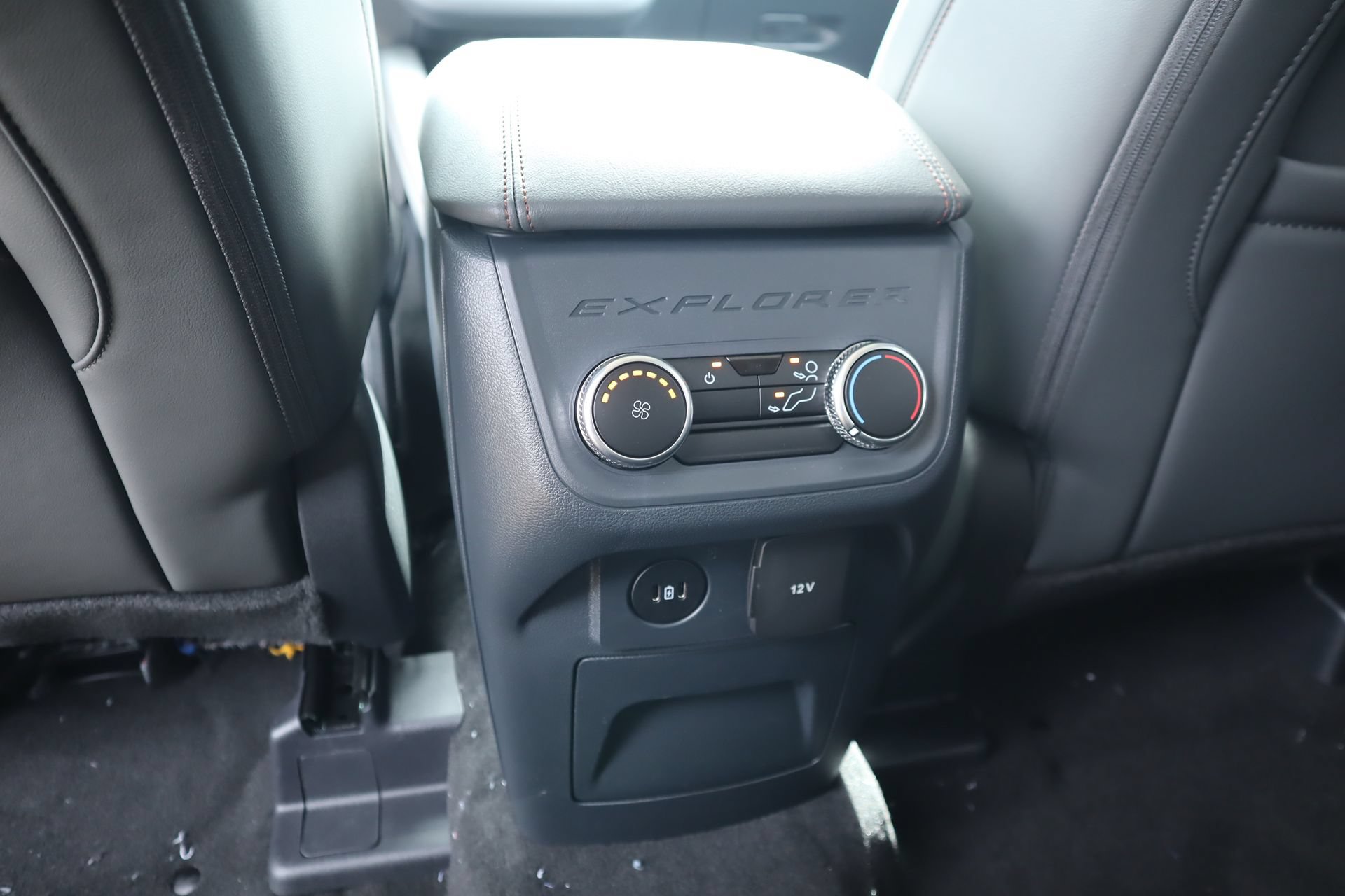 New 2026 Ford Explorer Active w/ Active Comfort Package AWD/4WD image 18