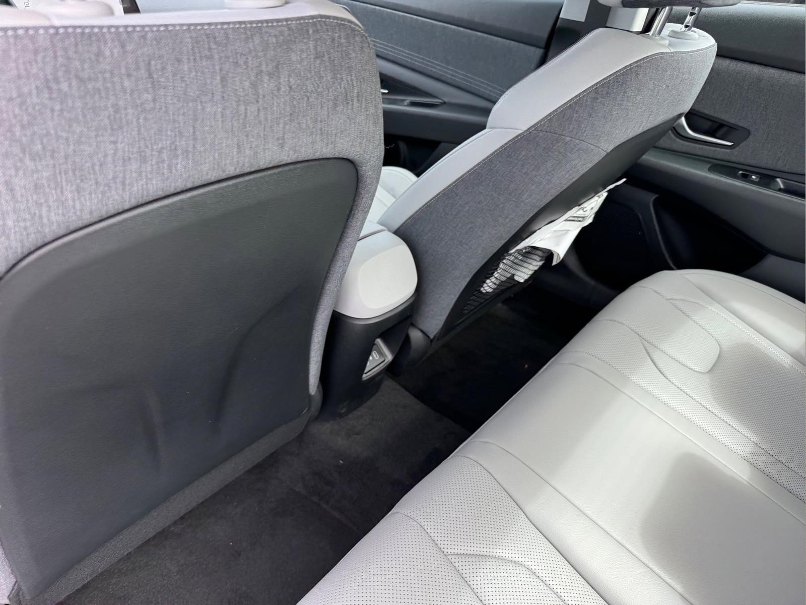 Used 2025 Hyundai Elantra Limited FWD image 12